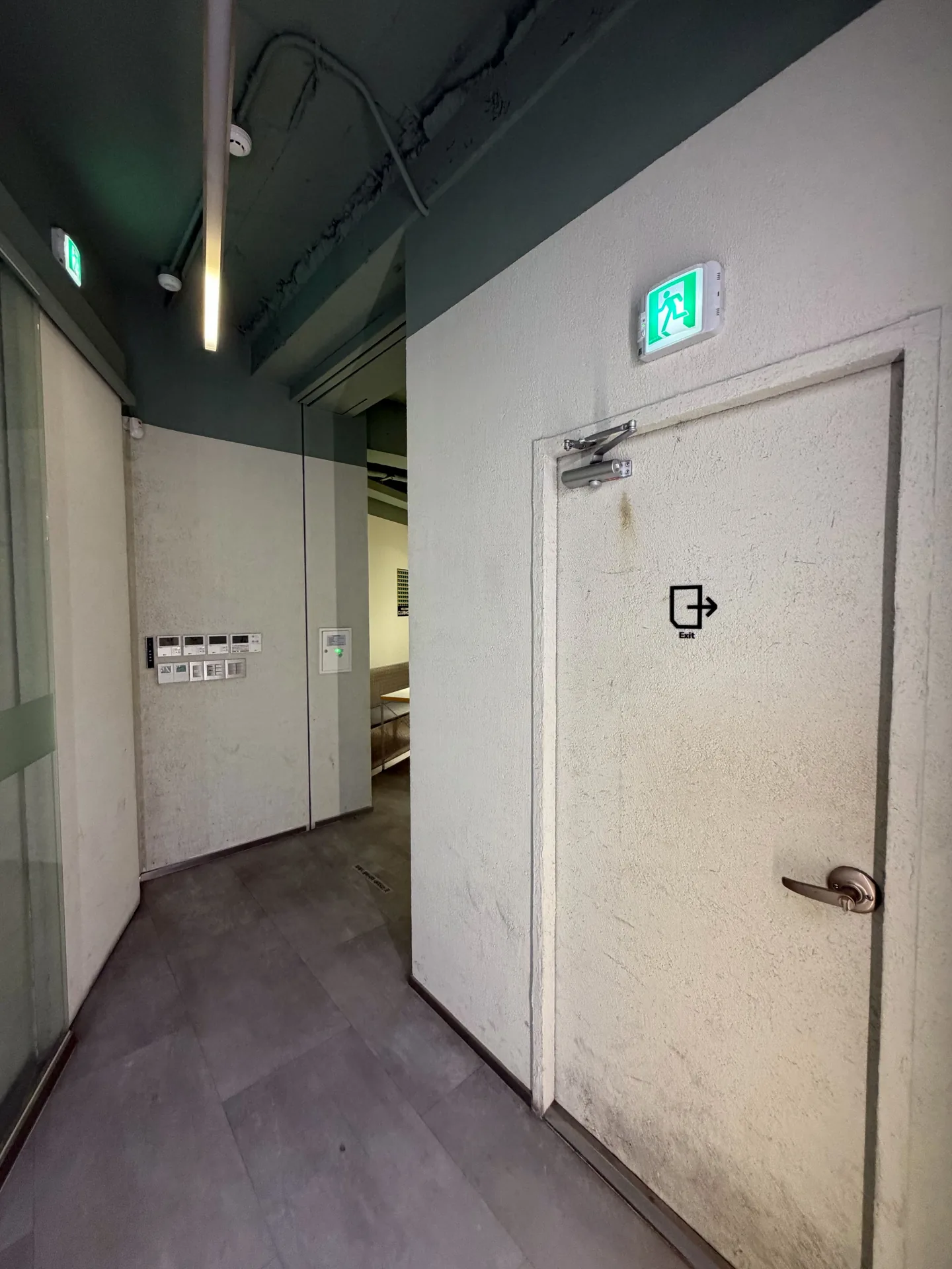 1F emergency exit door